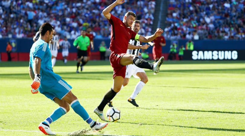 Buffon e ngại sức mạnh của thành Milan - Bóng Đá