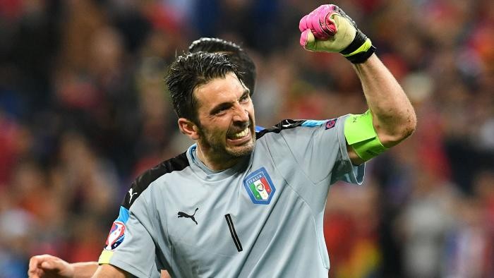 Buffon lọt top 3 Cầu thủ xuất sắc nhất năm của UEFA - Bóng Đá