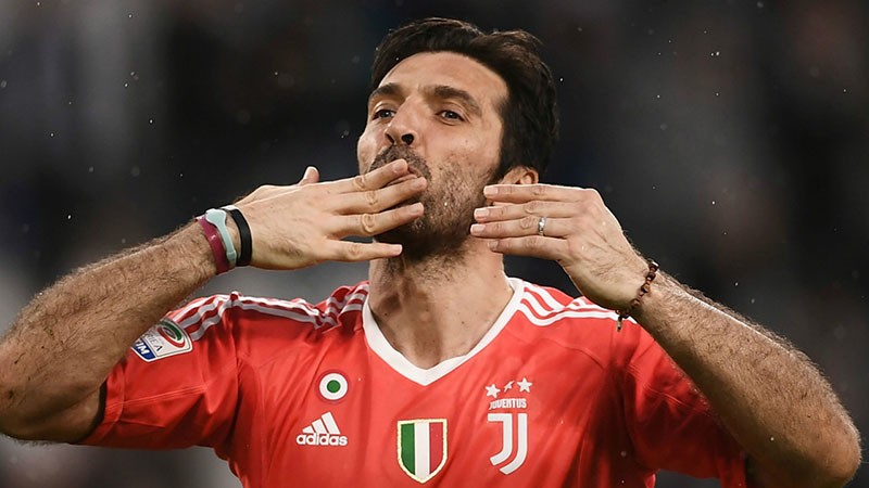 Rời Juventus, Buffon được một loạt đại gia Anh theo đuổi - Bóng Đá