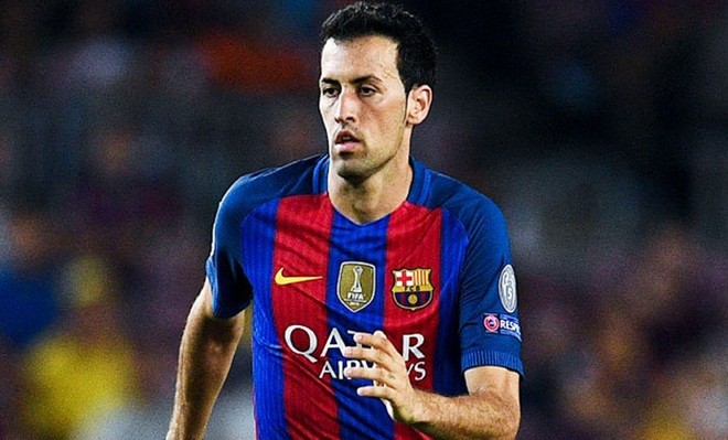 Busquets kêu gọi Barca 