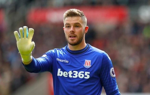 Chelsea tranh mục tiêu của Liverpool tay Thibaut Courtois, không phải Alisson - Bóng Đá