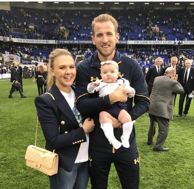Harry Kane cầu hôn bạn gái - Bóng Đá