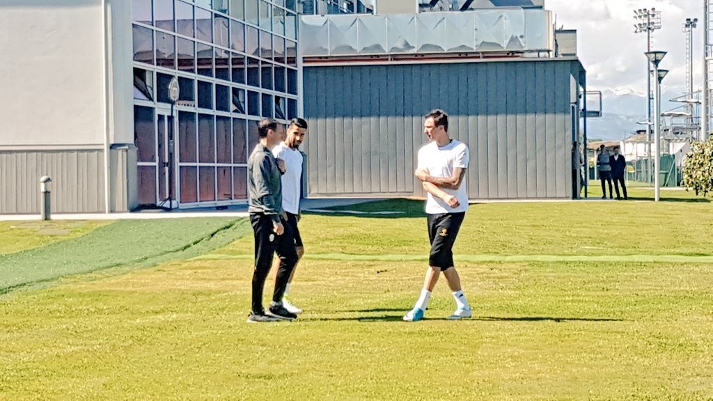 ảnh Juve tập luyện - Bóng Đá