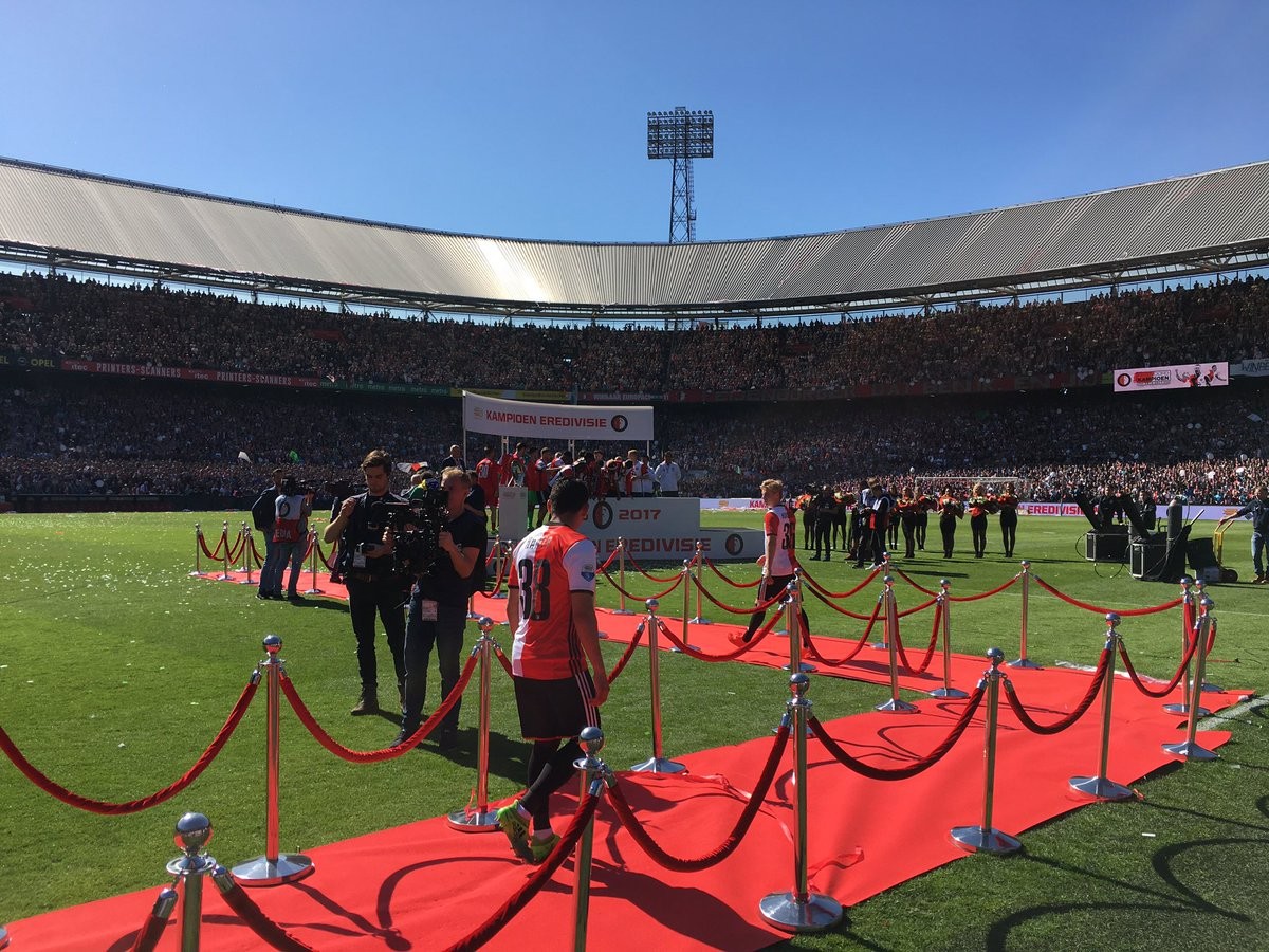 NÓNG: Ajax mất chức vô địch Hà Lan vì... Dirt Kuyt - Bóng Đá