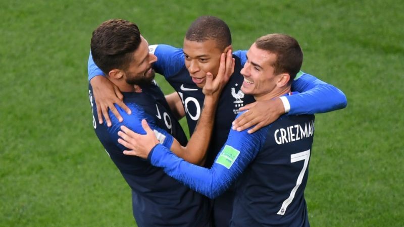 Để Giroud ra đi là sai lầm lớn nhất của Chelsea hè này - Bóng Đá