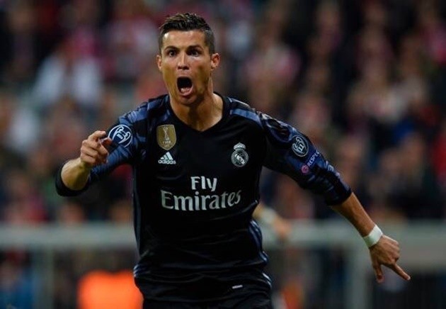 Chùm ảnh: Cột mốc 100 và 6 lần xé lưới Bayern Munich của Cristiano Ronaldo - Bóng Đá