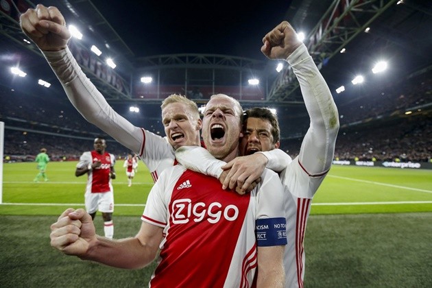 Những hình ảnh ấn tượng nhất lượt đi tứ kết Europa League - Bóng Đá