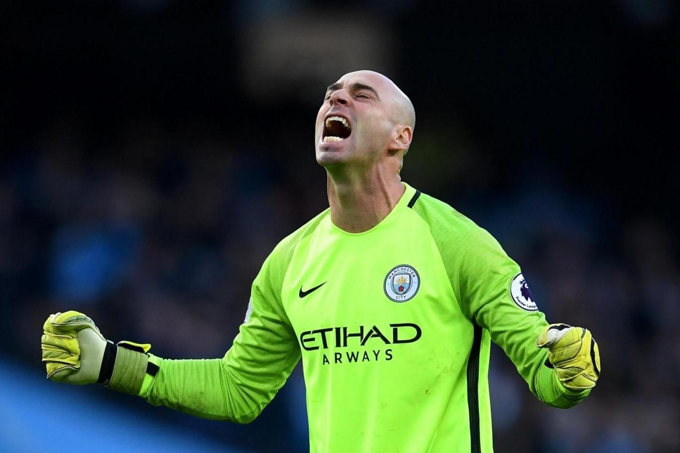 Vừa ra đi, Caballero có cơ hội đối đầu Man City - Bóng Đá