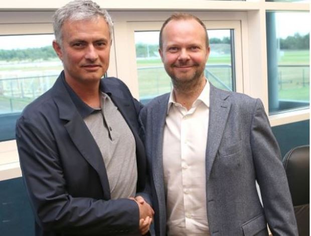 Hé lộ thông điệp Ed Woodward gửi đến Jose Mourinho - Bóng Đá