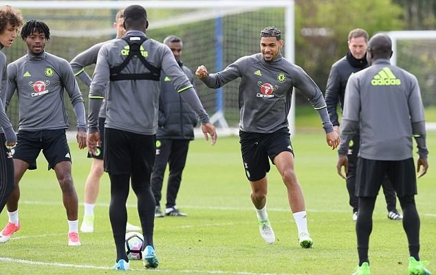 Ảnh tập luyện Chelsea - Bóng Đá