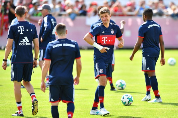 Ảnh tập luyện Bayern - Bóng Đá