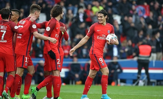 Ảnh sau trận PSG - Bóng Đá