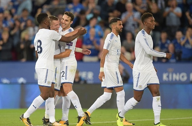 Ảnh sau trận Leicester - Bóng Đá