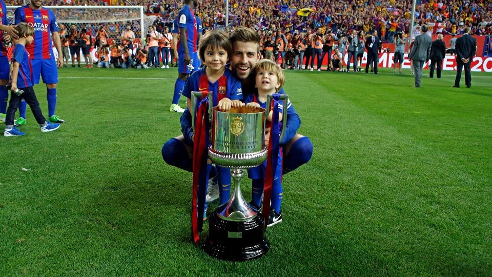 Chùm ảnh: Barcelona ăn mừng chức vô địch - Bóng Đá