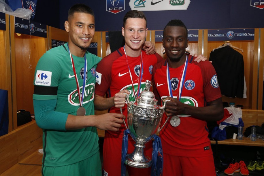 Chùm ảnh: PSG ăn mừng chức vô địch - Bóng Đá