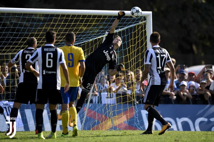 Ảnh đội một Juve hoà đội trẻ - Bóng Đá