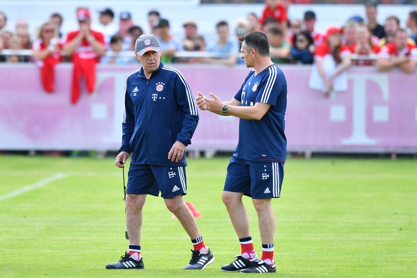 Ảnh tập luyện Bayern - Bóng Đá