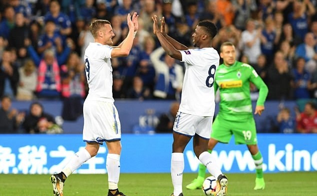 Ảnh sau trận Leicester - Bóng Đá