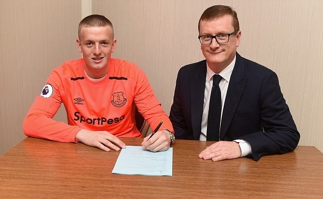 Chùm ảnh: Everton trình làng 2 bom tấn mùa Hè - Bóng Đá