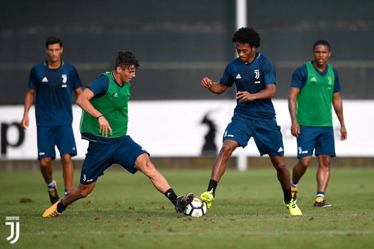 Ảnh tập luyện Juve - Bóng Đá