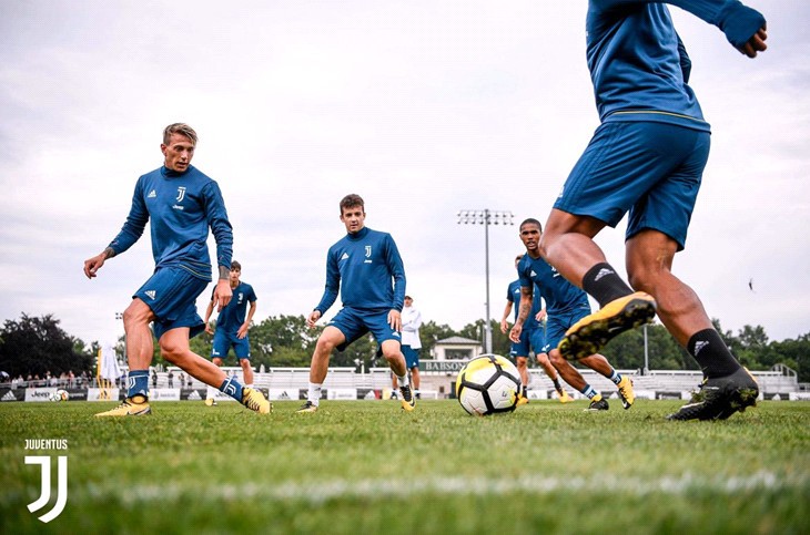 Bernardeschi tập buổi đầu tiên cùng Juventus - Bóng Đá