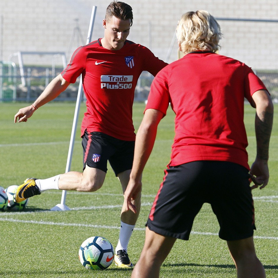 Ảnh tập luyện Atletico - Bóng Đá