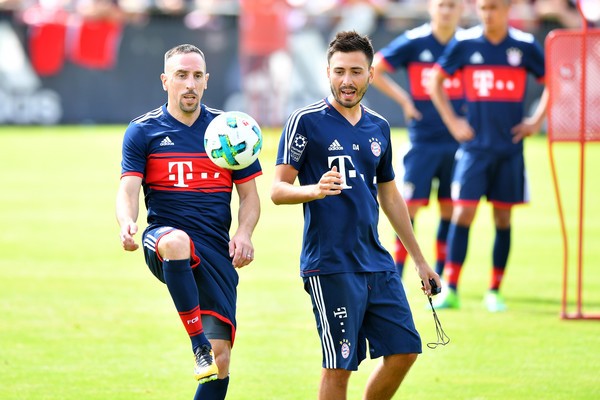 Ảnh tập luyện Bayern - Bóng Đá