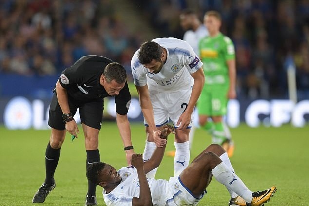 Ảnh sau trận Leicester - Bóng Đá
