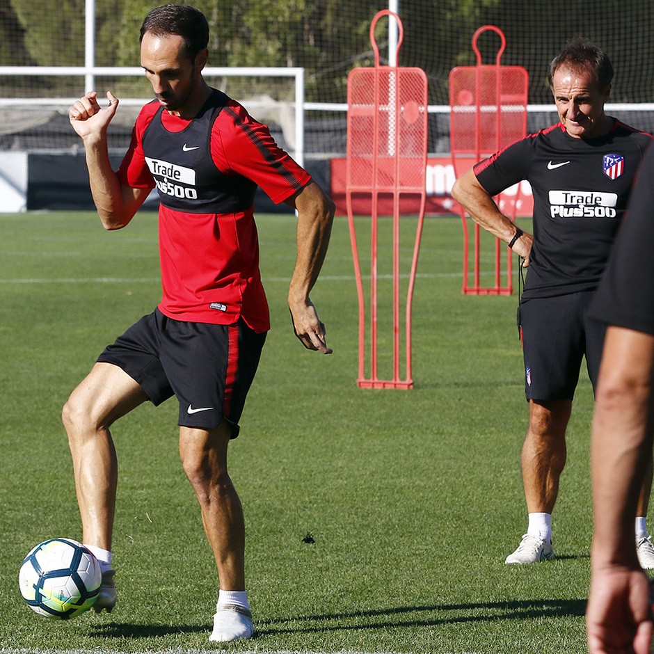 Ảnh tập luyện Atletico - Bóng Đá