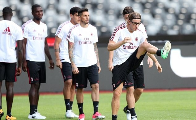Ảnh Bonucci tập luyện tại Milan - Bóng Đá