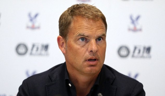 Chùm ảnh: Frank de Boer ra mắt Crystal Palace - Bóng Đá