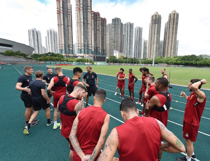 Dàn sao Liverpool khoe cơ bắp cuồn cuộn trong buổi tập mới nhất - Bóng Đá