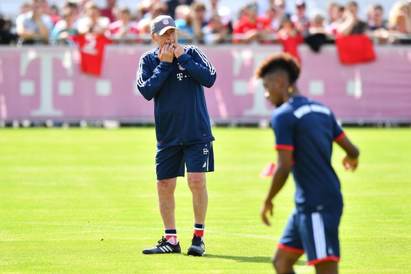 Ảnh tập luyện Bayern - Bóng Đá