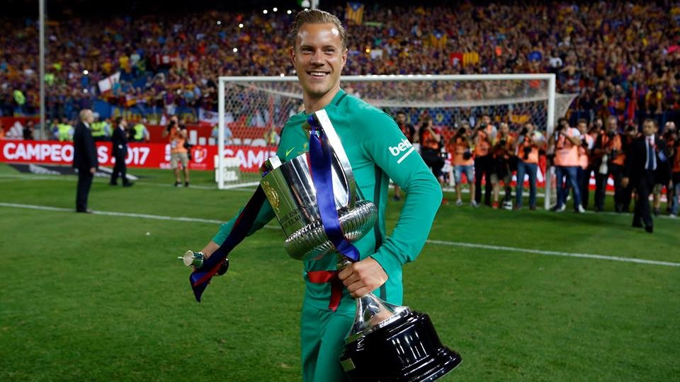 Chùm ảnh: Barcelona ăn mừng chức vô địch - Bóng Đá