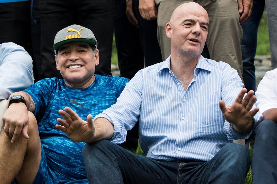 Maradona và Ronaldo kề vai sát cánh tại Thuỵ Sỹ - Bóng Đá