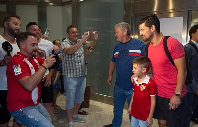 Ảnh Nolito về Sevilla - Bóng Đá