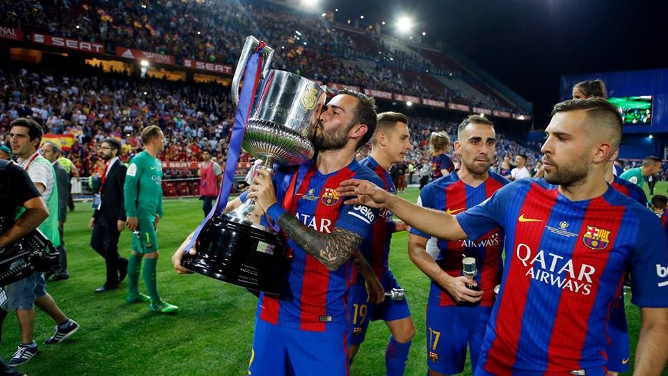 Chùm ảnh: Barcelona ăn mừng chức vô địch - Bóng Đá