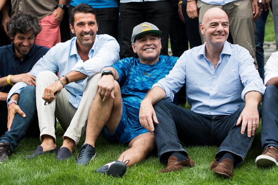 Maradona và Ronaldo kề vai sát cánh tại Thuỵ Sỹ - Bóng Đá
