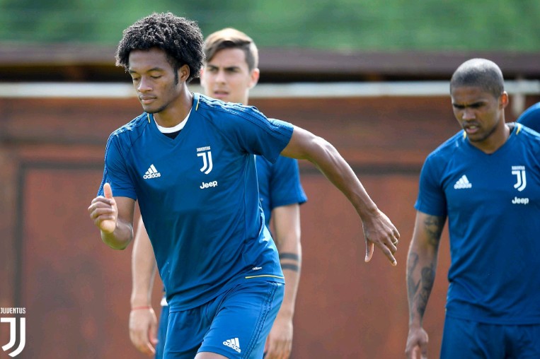 Ảnh tập luyện Juventus - Bóng Đá