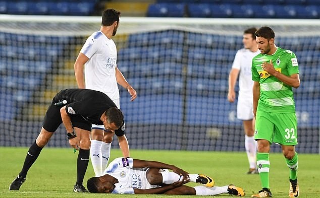 Ảnh sau trận Leicester - Bóng Đá