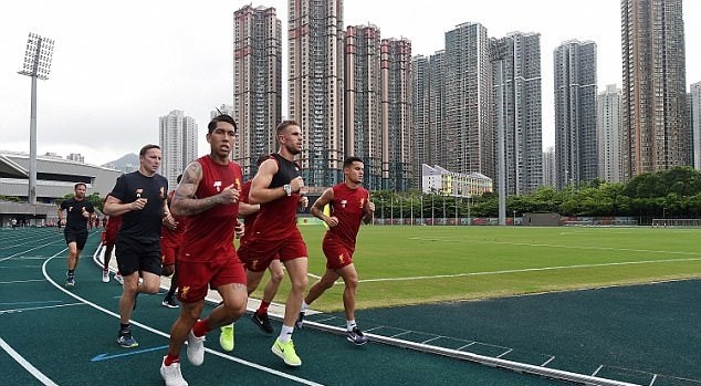 Dàn sao Liverpool khoe cơ bắp cuồn cuộn trong buổi tập mới nhất - Bóng Đá