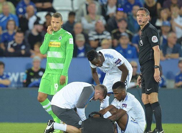 Ảnh sau trận Leicester - Bóng Đá