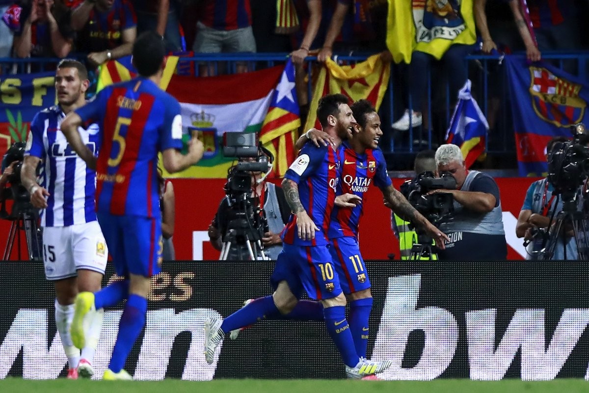 Chùm ảnh: Đè bẹp Alaves, Barca có quà chia tay Enrique - Bóng Đá