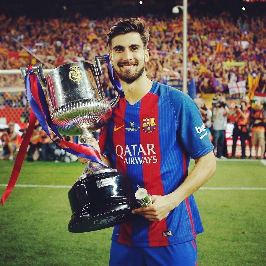Trước khi nổ bom tấn, Barca cần thanh lý 'hàng thừa' - Bóng Đá
