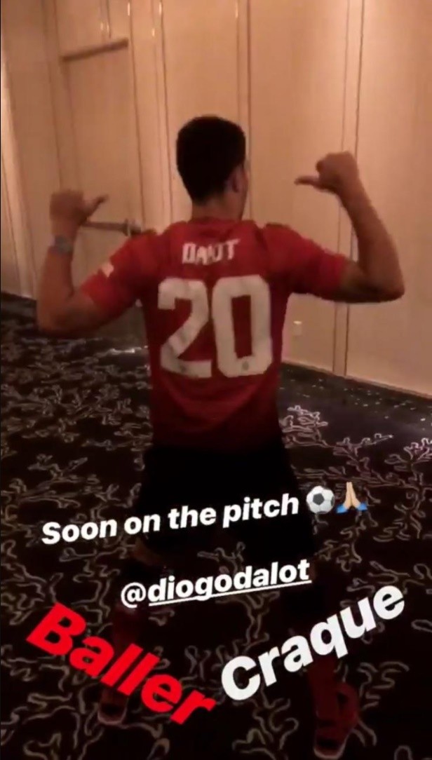 Dalot mặc áo 20 - Bóng Đá