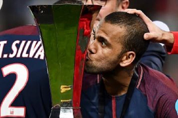 Dani Alves tiết lộ lý do rời Juventus - Bóng Đá