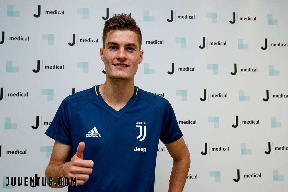 Chùm ảnh: Patrick Schick rạng rỡ tại Juventus - Bóng Đá
