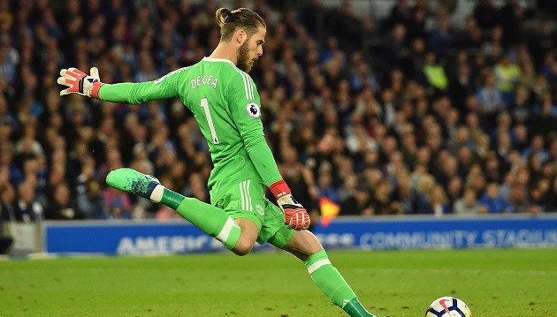 Manchester United với đôi “găng tay vô cực” - Bóng Đá