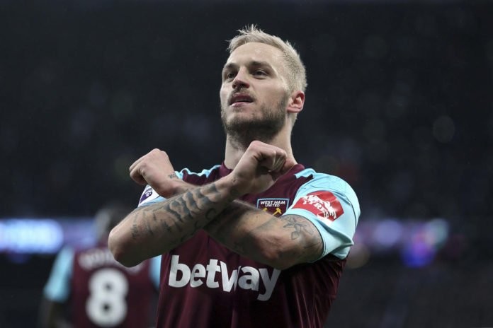 Mourinho đến sân theo dõi Arnautovic  - Bóng Đá
