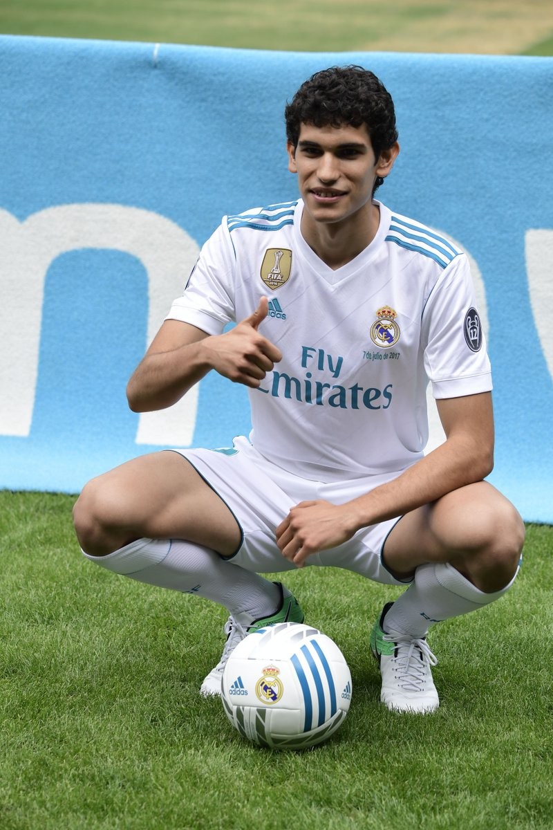 Bố già Perez trao ấn cho người kế nhiệm Pepe - Bóng Đá